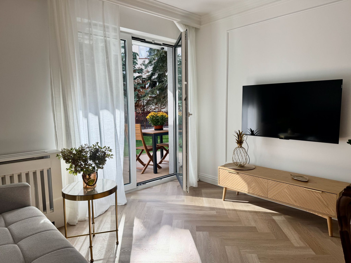 Butikowy apartament | 2 pokoje | ogródek | komórka | garaż |