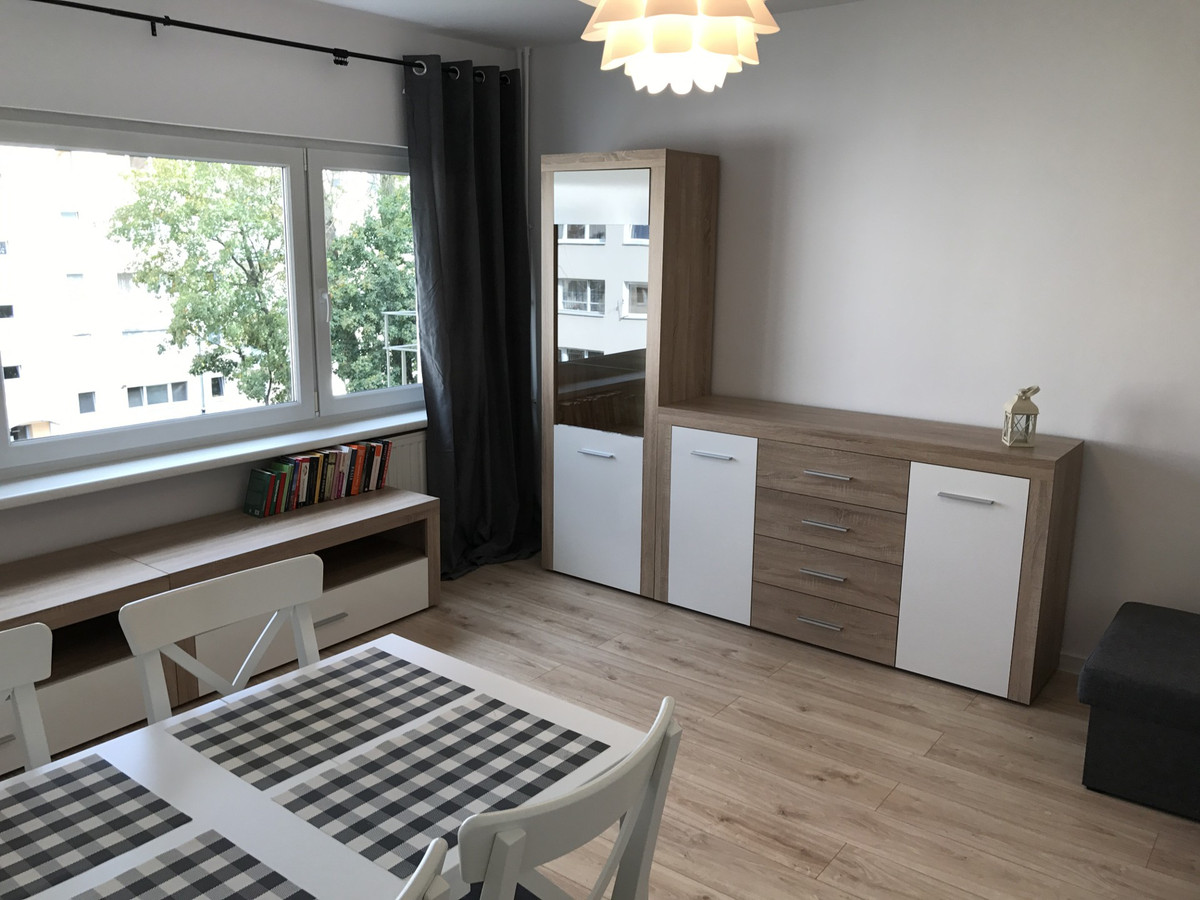 Bielany, jasne, ciche, 2-pokojowe, przy stacji metra Wawrzyszew,