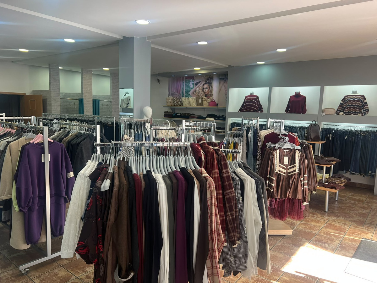 Lokal handlowy 150 m², centrum Gostyń, 2 witryny, parking - Widok 3