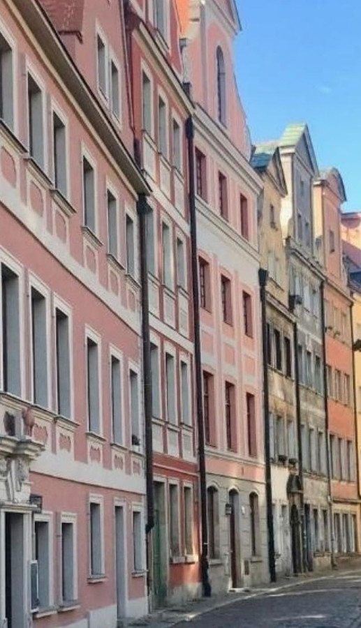 Rynek Wrocław Handel Usługi, Gastronomia ,Lombard, Fryzjer, Usł Finansowe, Kant