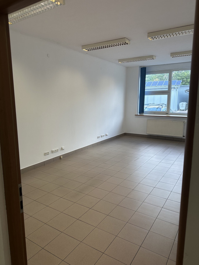 Pomieszczenia biurowe-parter wysoki standard (pierwszy miesiąc gratis) - Widok 4