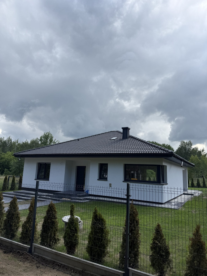 Sliczny domek w otulinie lasu