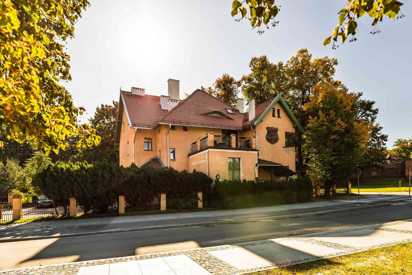 Hotel pod Zamkiem │Historyczna willa z potencjałem w sercu Olsztyna - Widok 2