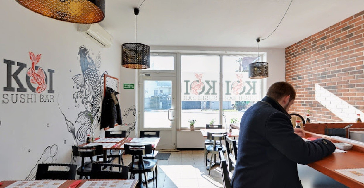 Lokal 60 m² w wolnostojącym budynku z parkingiem i witryną – Muchobór Wielki - Widok 5