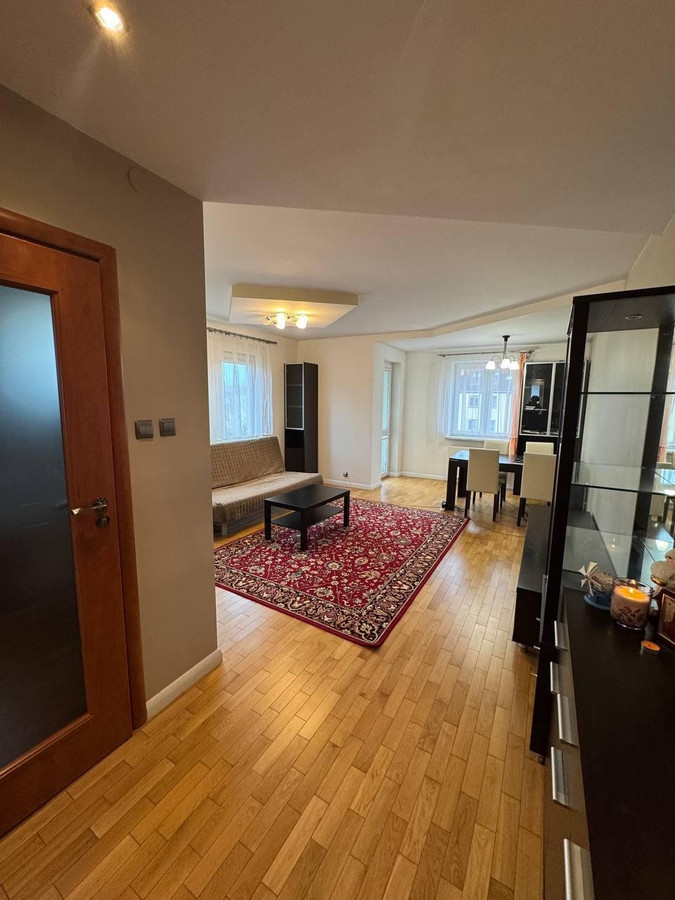 Metro Kabaty, 2 pokoje, oddzielna kuchnia, 60 m2
