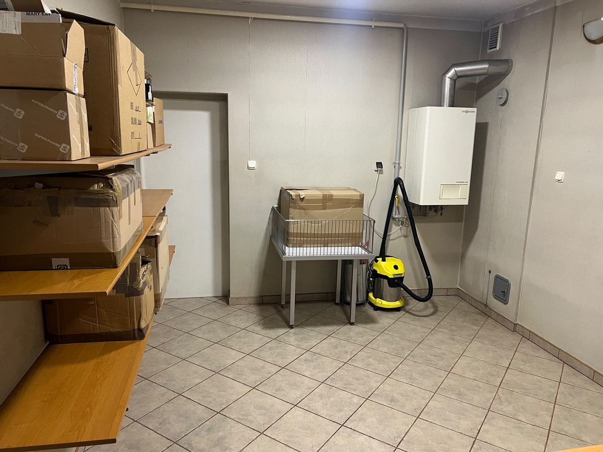 Lokal handlowy 150 m², centrum Gostyń, 2 witryny, parking - Więcej