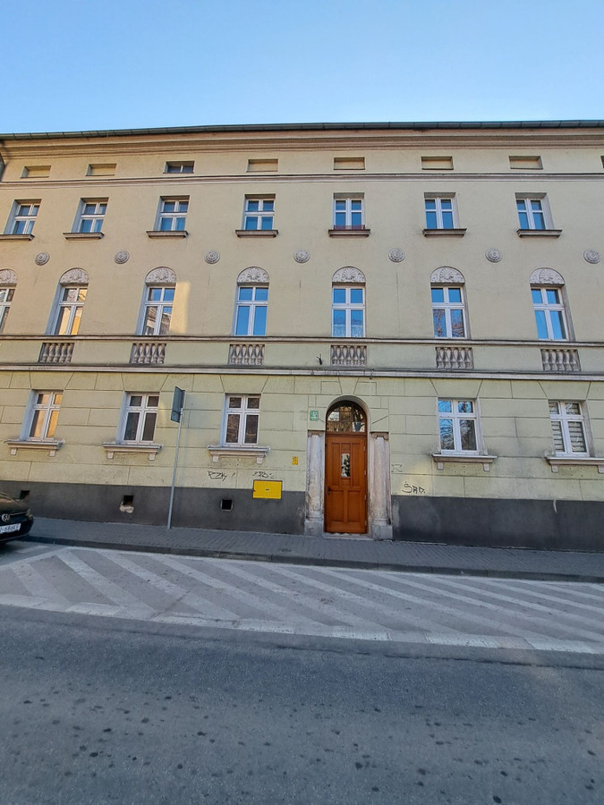 Mieszkanie z lokatorami blisko Rynku Głównego