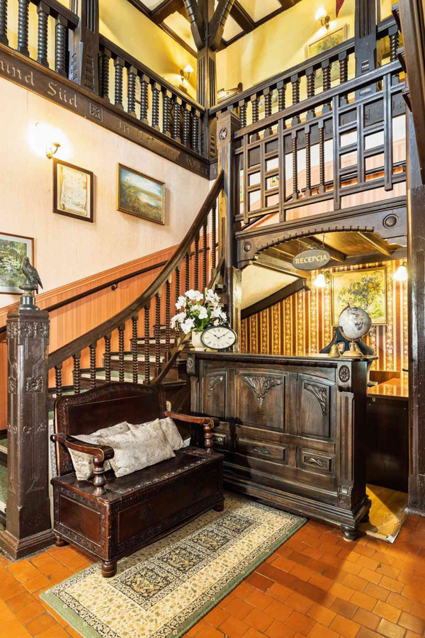 Hotel pod Zamkiem │Historyczna willa z potencjałem w sercu Olsztyna - Widok 3