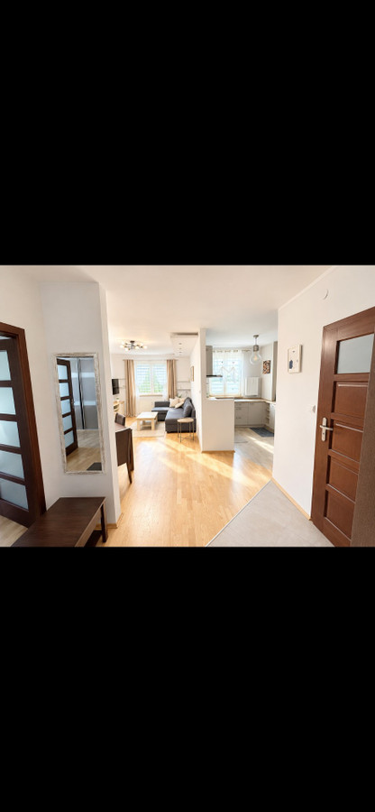 3 pokoje,55,4m2, basen, garaż,balkon