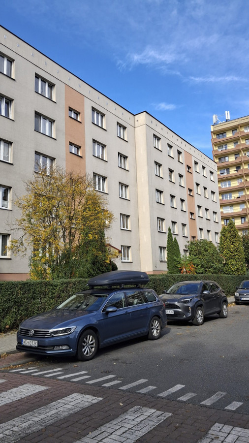 Sprzedam bezpośrednio 3 pokojowe mieszkanie w Katowicach ul. Modrzewiowa