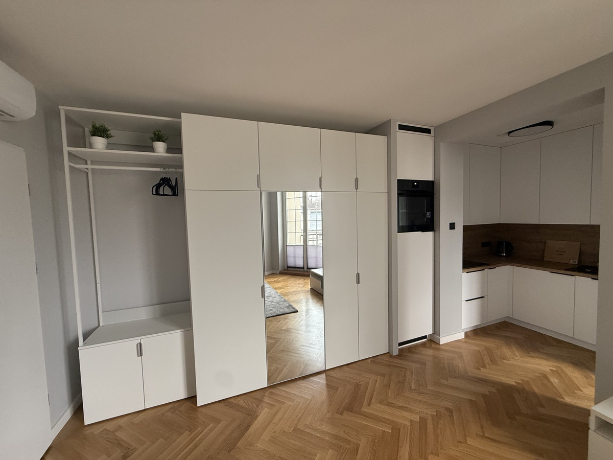 Apartment in Katowice, Śródmieście - Widok 4