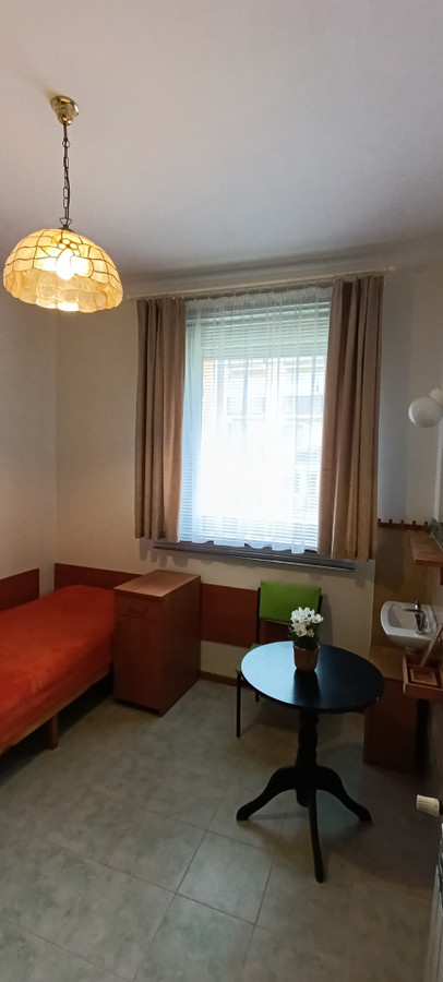 Pokoje dla pracowników (pań) w centrum Chyloni - Widok 2
