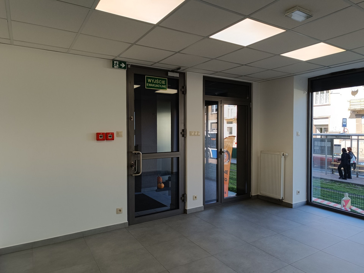Wynajmę lokal handlowo usługowo biurowy-60 m² - Widok 2