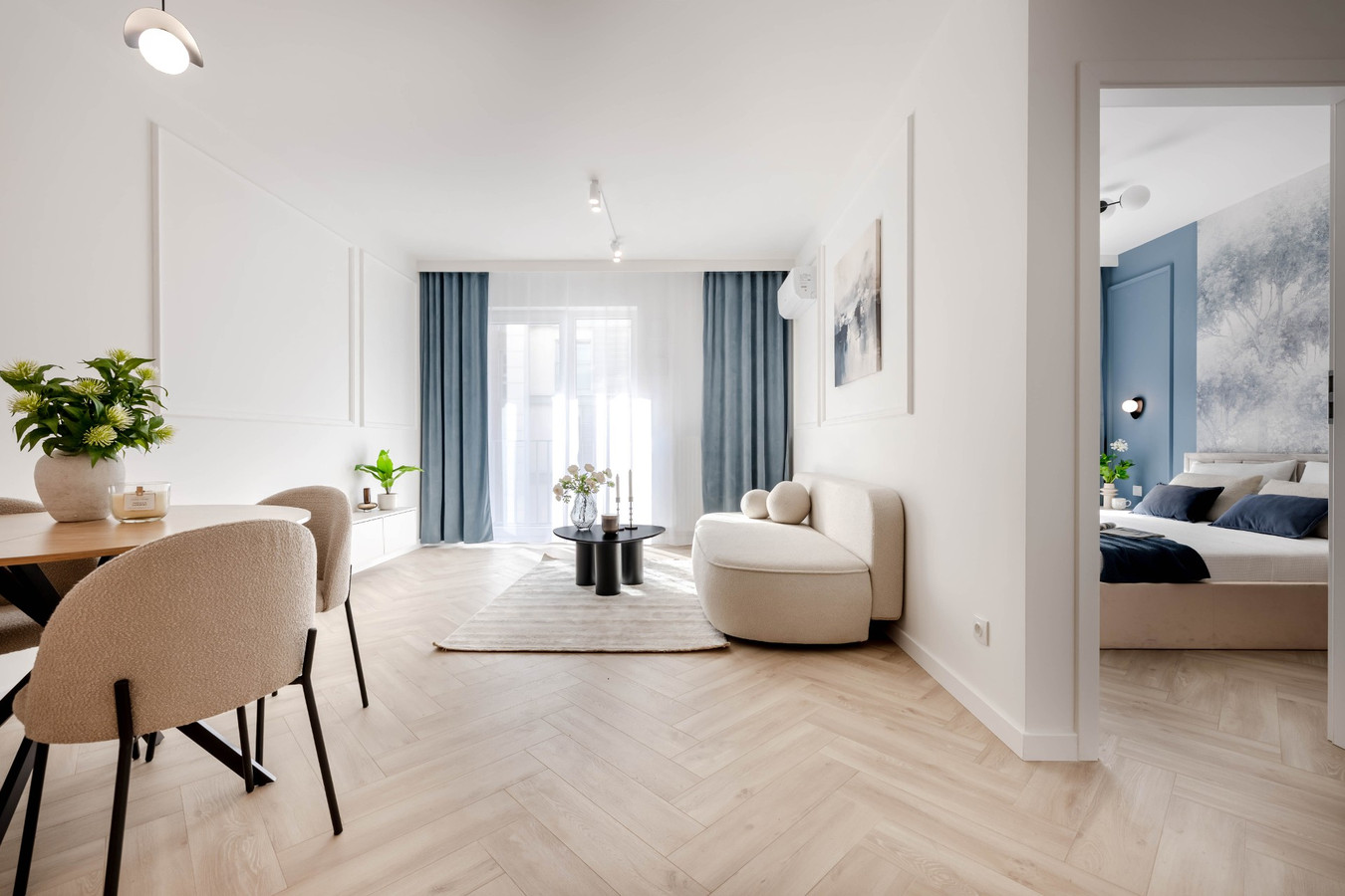 PIĘKNE, Jasne, przytulne mieszkanie, duże przeszklenia, balkon, dwa garaże, klim