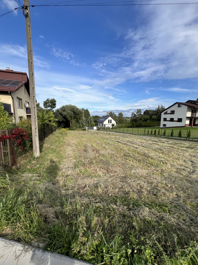 DZIAŁKA 11 AR W OCHOJNIE | PROJEKT DOMU + PRAWOMOCNE POZWOLENIE - Więcej