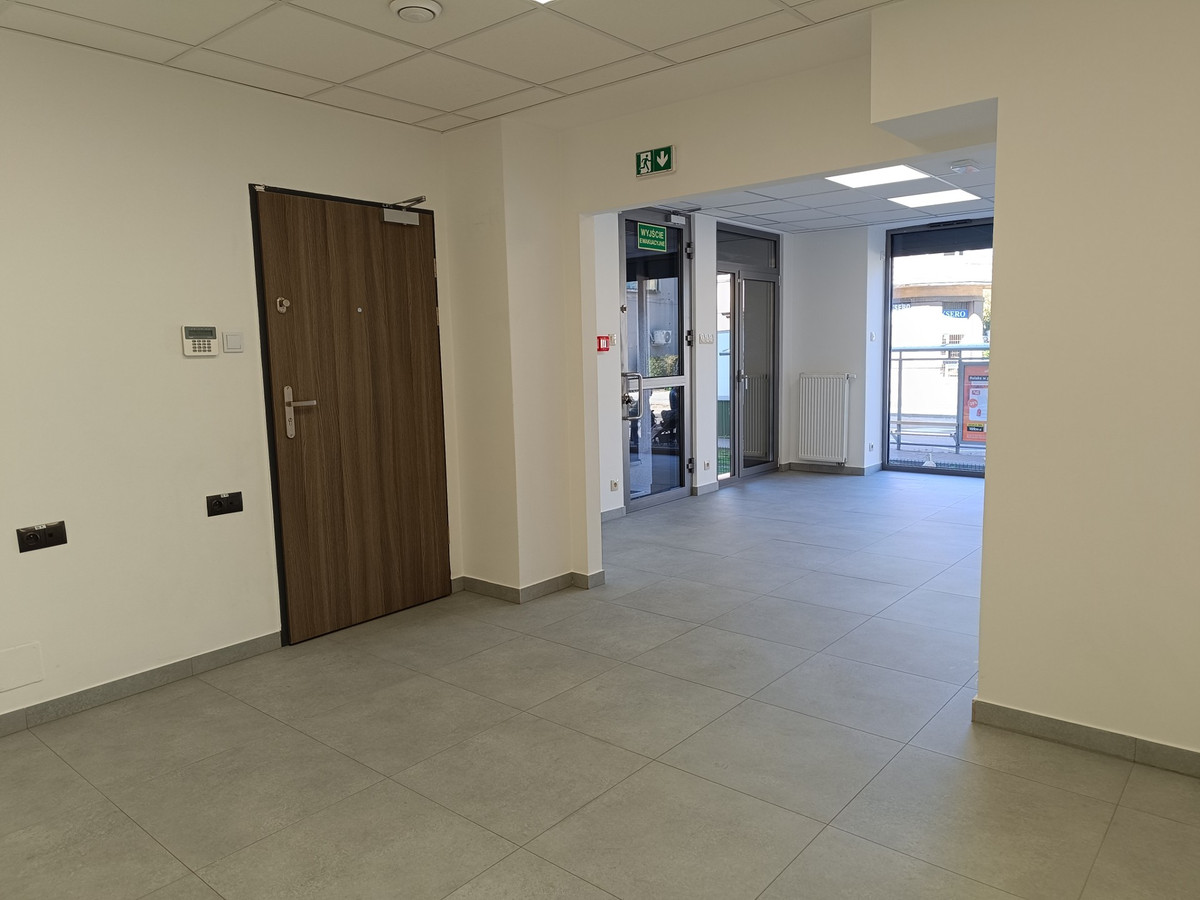 Wynajmę lokal handlowo usługowo biurowy-60 m² - Więcej