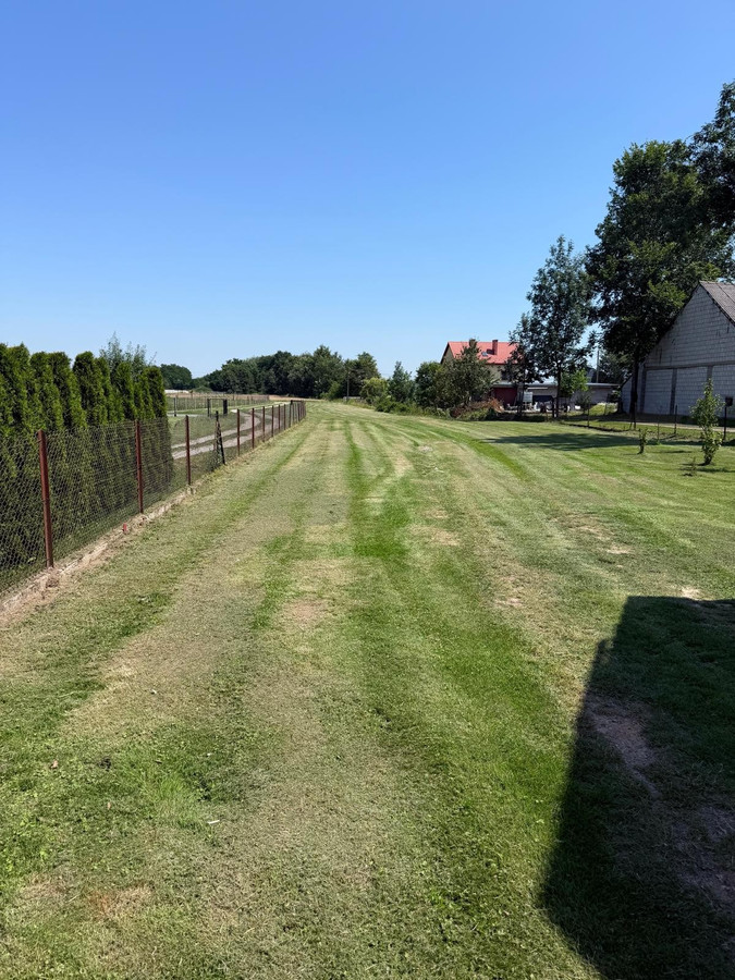 Działka 2495 m² w centrum Borzęcina – media, złożony wniosek o warunki zabudowy - Widok 5