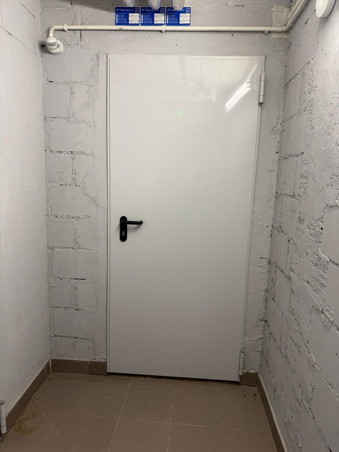 Sprzedam garaż w budynku mieszkalnym o pow. 46,67 m² w centrum Ostródy - Widok 2