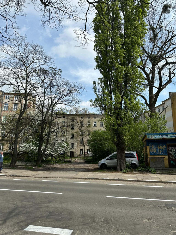 Sprzedam działkę z kamienicą do remontu - Widok 3