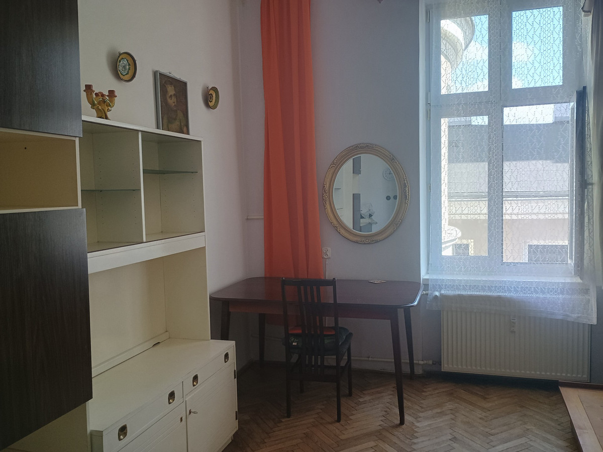 Pokój jednoosobowy dla studentki w centrum Warszawy - Widok 2