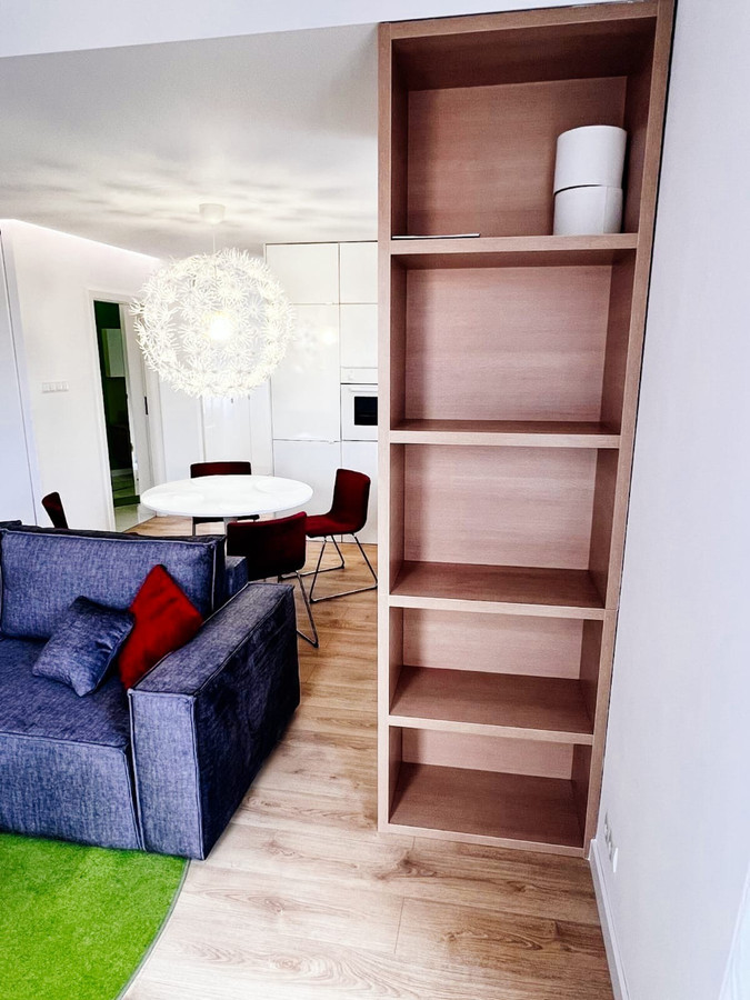Piękne jasne mieszkanie zaprojektowane przez architekta wnętrz - Widok 6