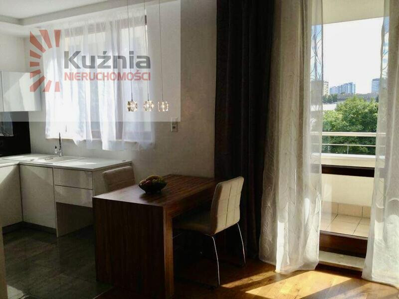 Mieszkanie – Warszawa, Śródmieście - Więcej