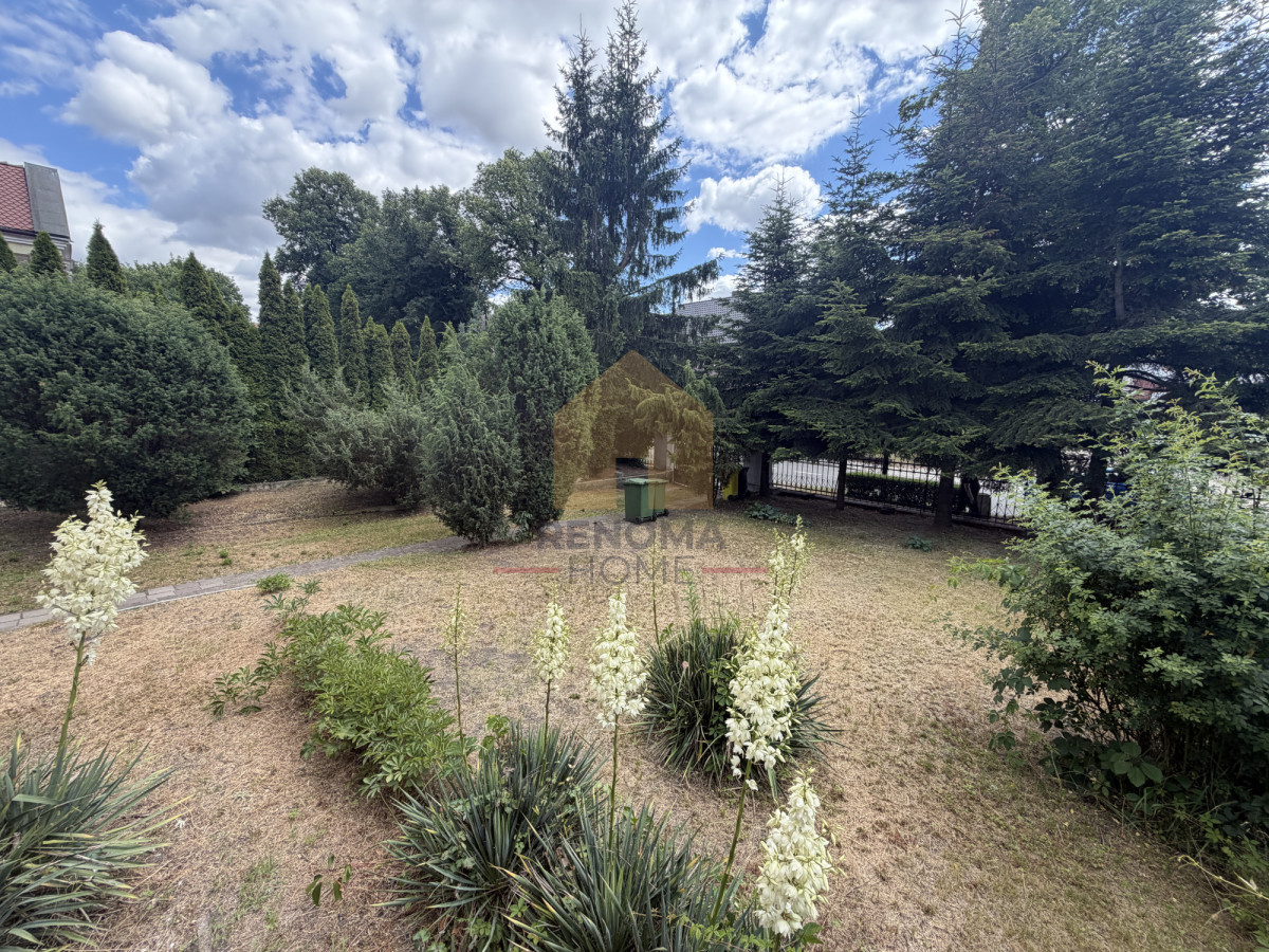 Pół domu . Doskonała lokalizacja - Widok 2
