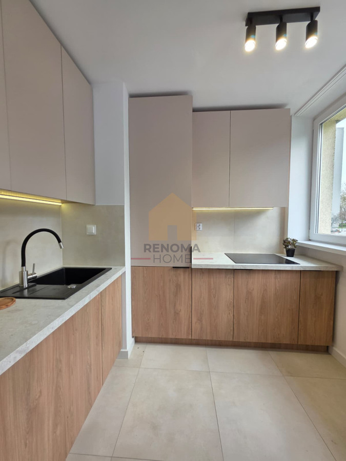 Apartment in Wrocław, Powstańców Śląskich, Krzyki - More