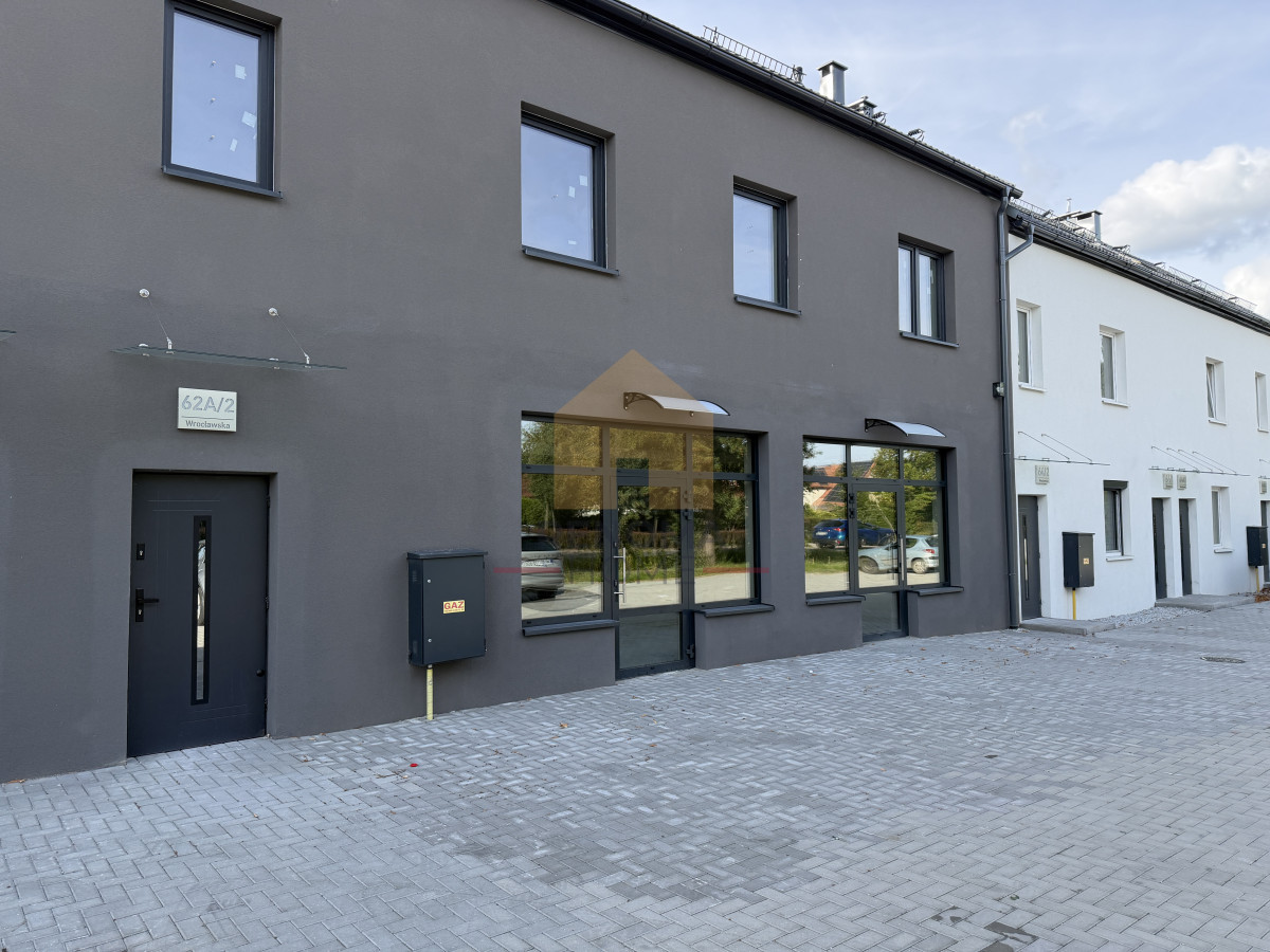Lokal 106 m² Witryna | Nowy budynek - Więcej
